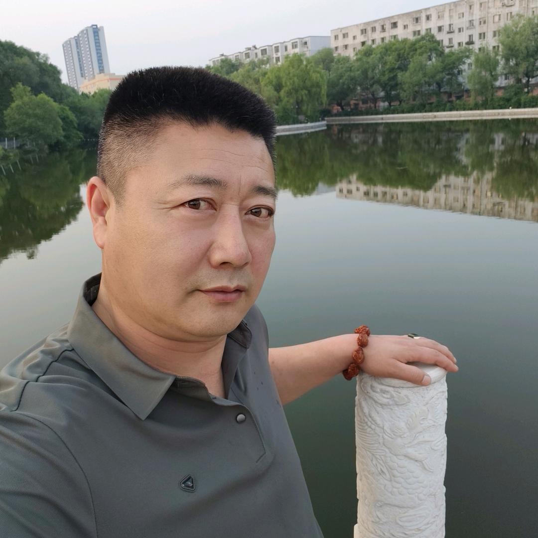 刘兴泽