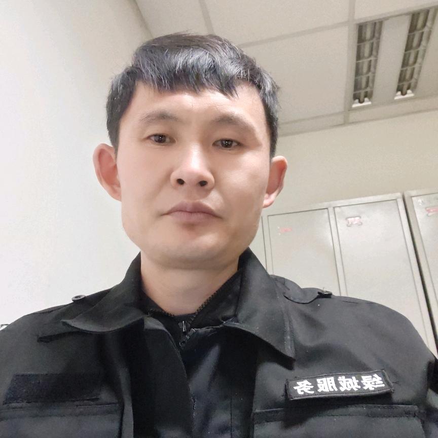 叶真诚晚21：10开播（潘汉霖）