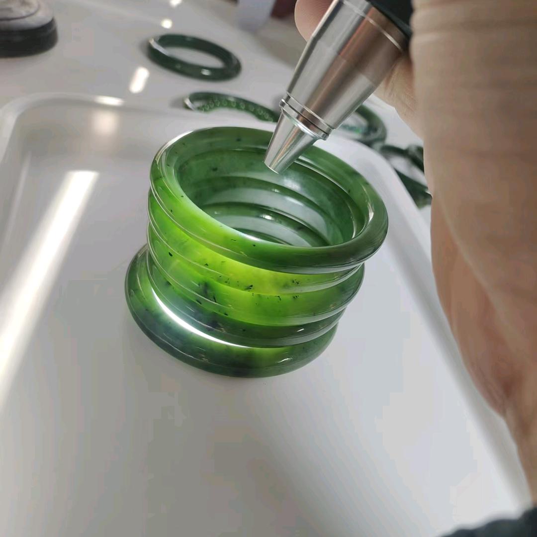 李伟匠心玉器臻选阁