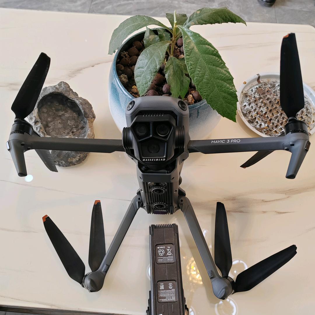 航拍威远御三pro