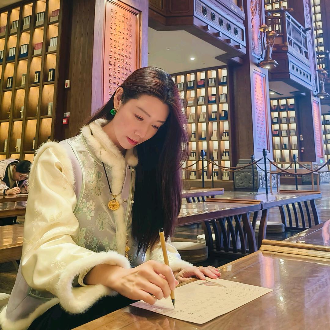 滕州独立美术工作室小乔老师