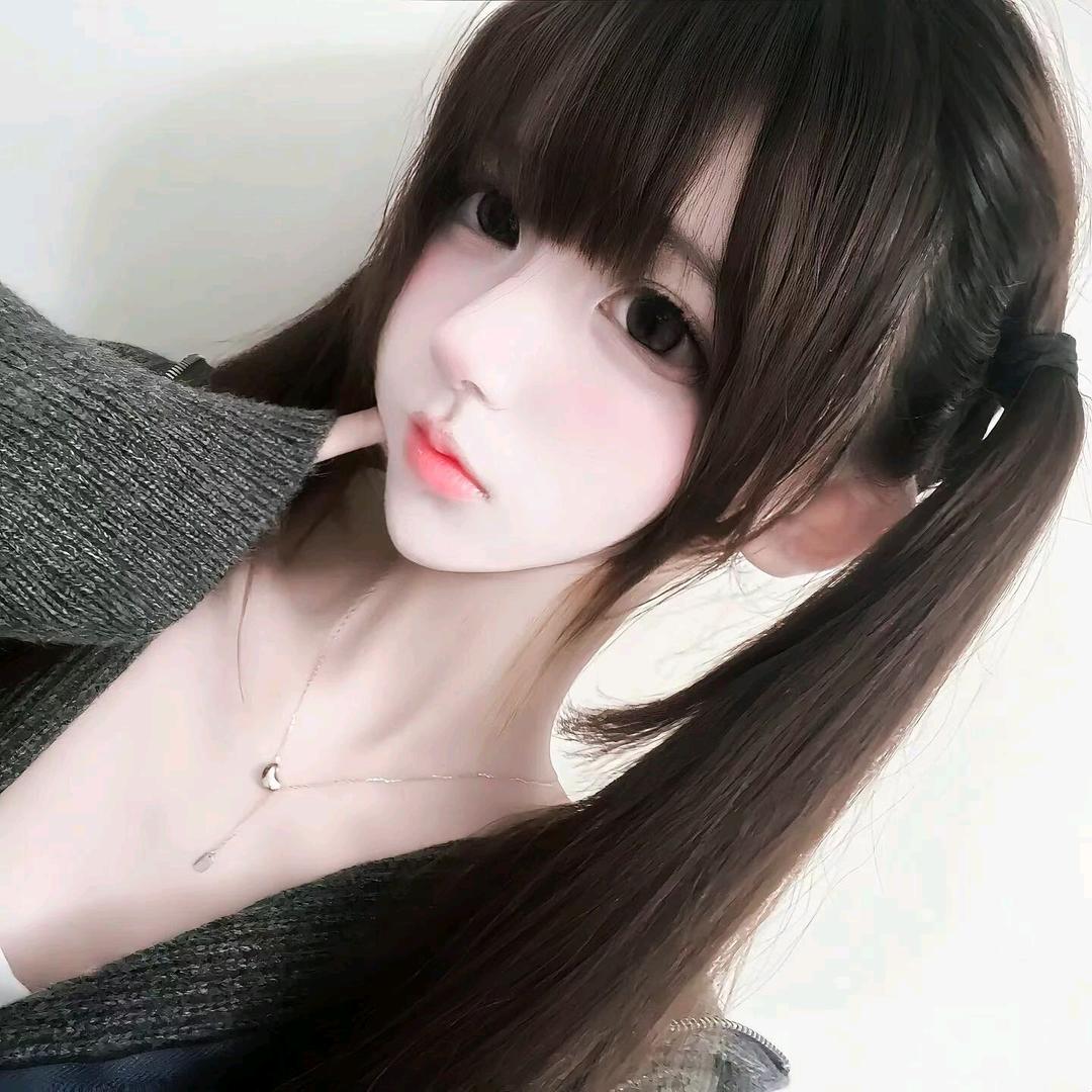 灿