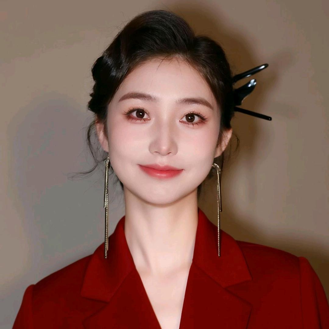 爱穿布鞋的女主