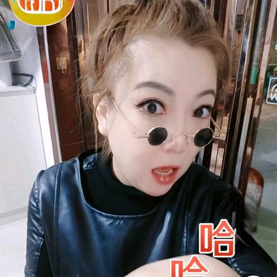 金水湖畔霞霞美发店