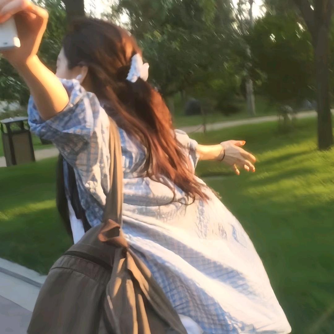 Silence眨眨眼