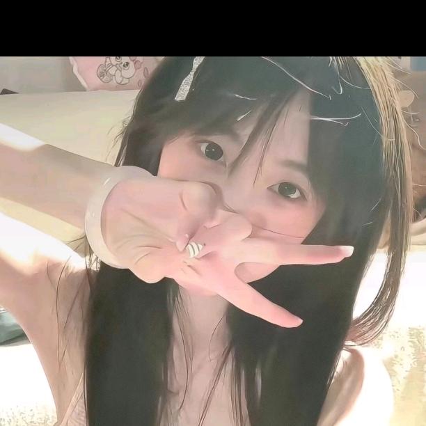 挥着翅膀的女孩啊