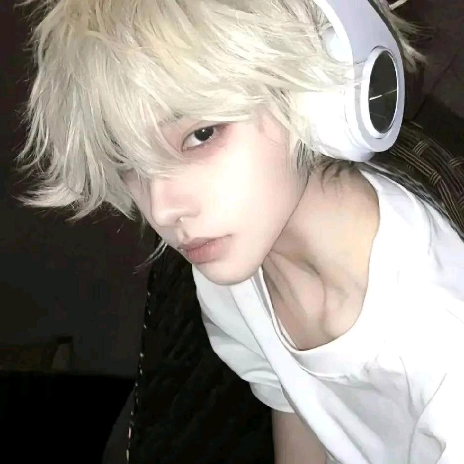 小Y.