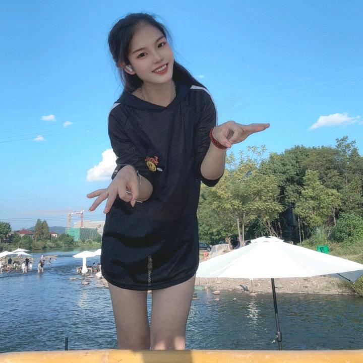 ღ᭄ꫛ 风吹哪页读哪页꧔ꦿ᭄²º²²