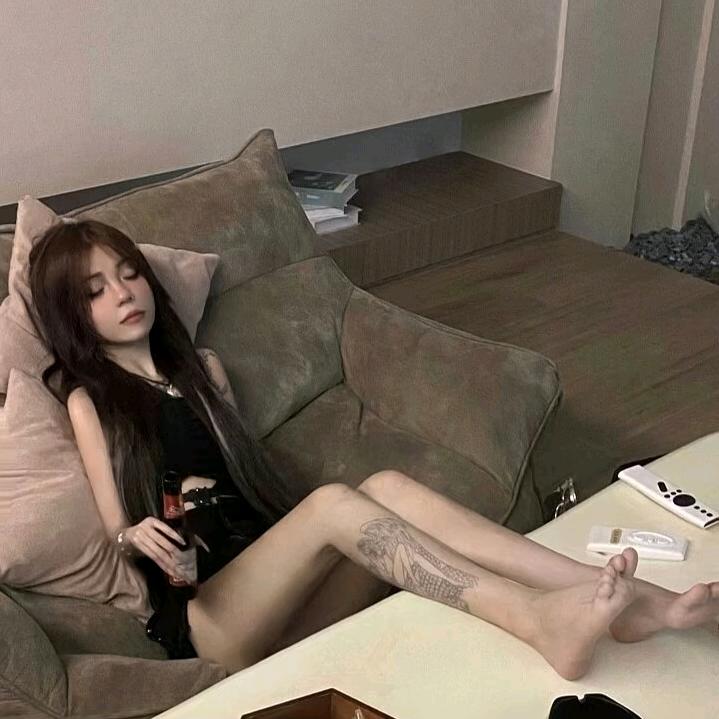 小婷.
