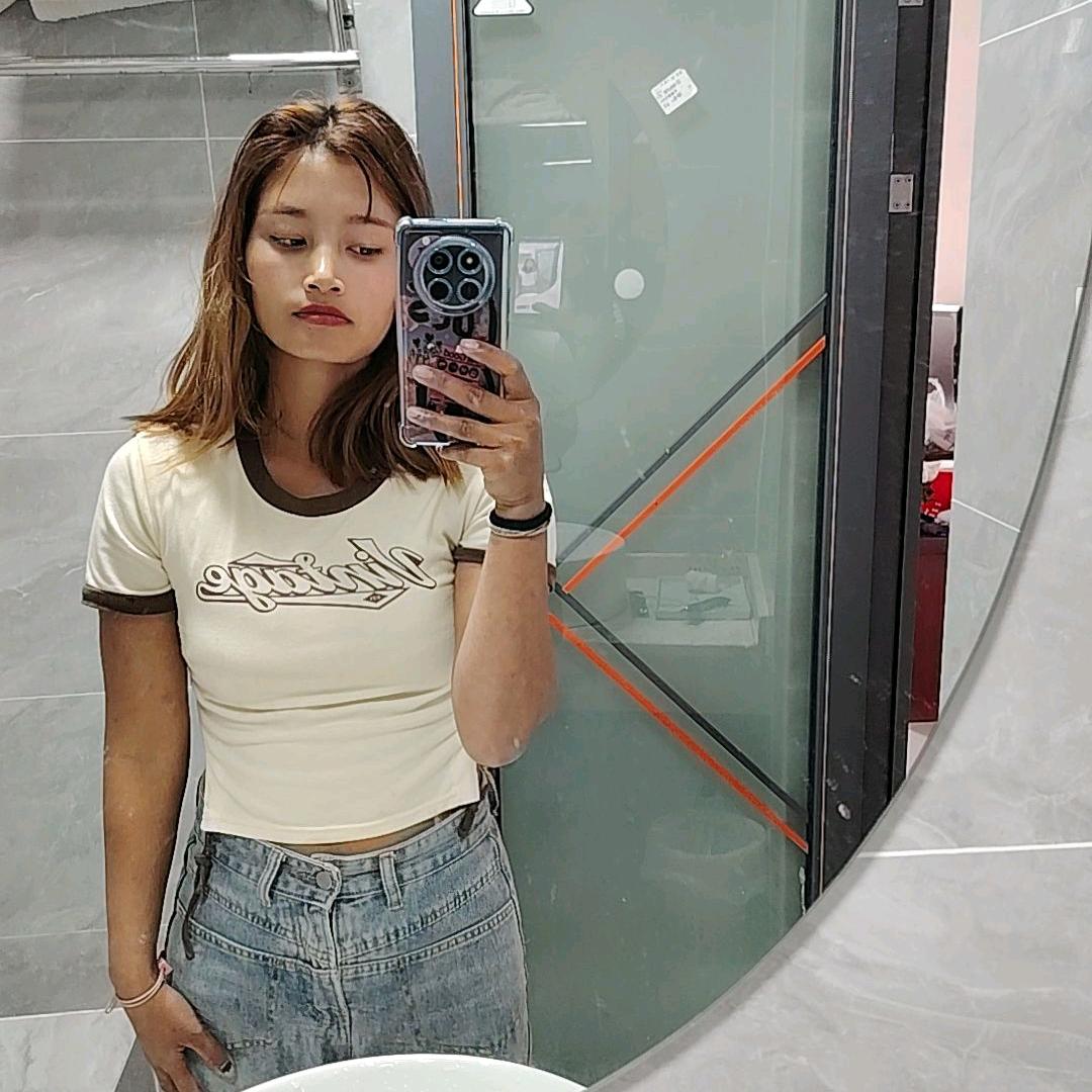 依旧帅气媛宝  😘 😘