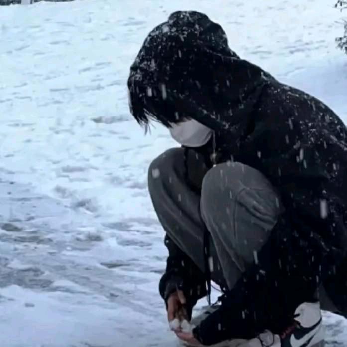 沉默寡言小岳岳