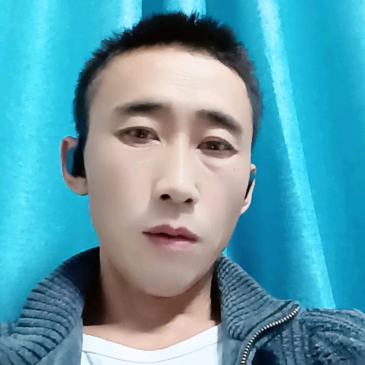 单身一人在流浪。