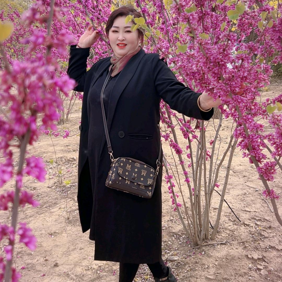 开心龚月勤