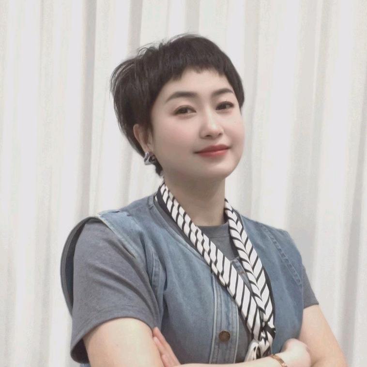 伊吖女装工厂店