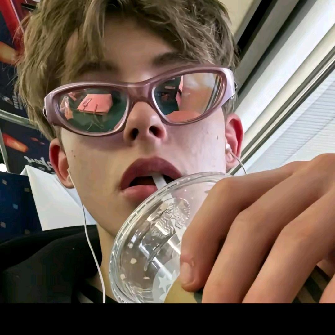 𝖘𝖔𝖚𝖓𝖆𝖓𝖏𝖚𝖆