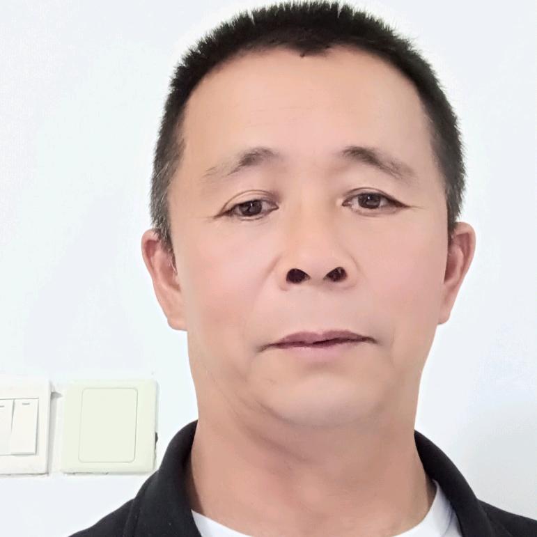 俊哥,电商基地运营管理。