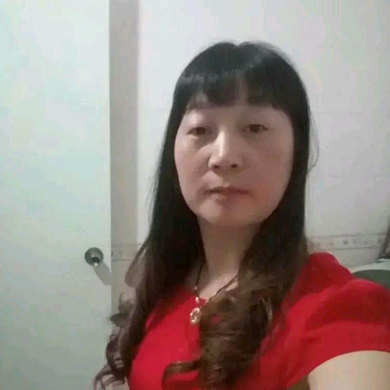 王靓