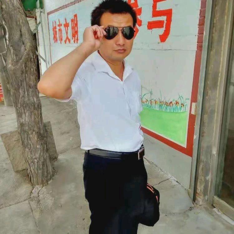 空虚寂寞梧桐树