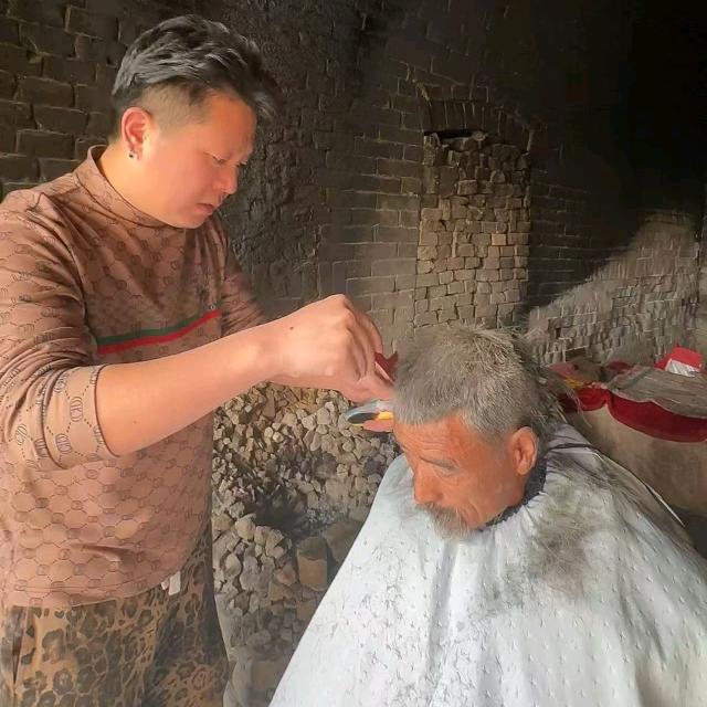 新华公益美发记