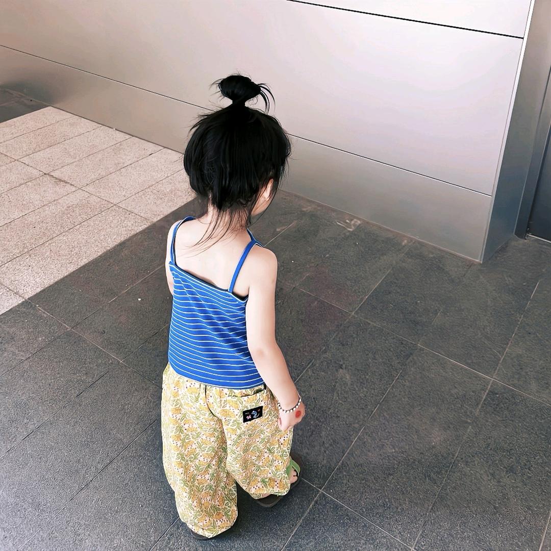 瑞琪.