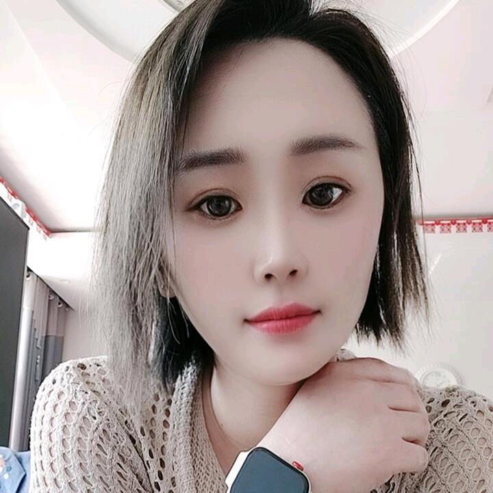 陌上柳絮倾城雪