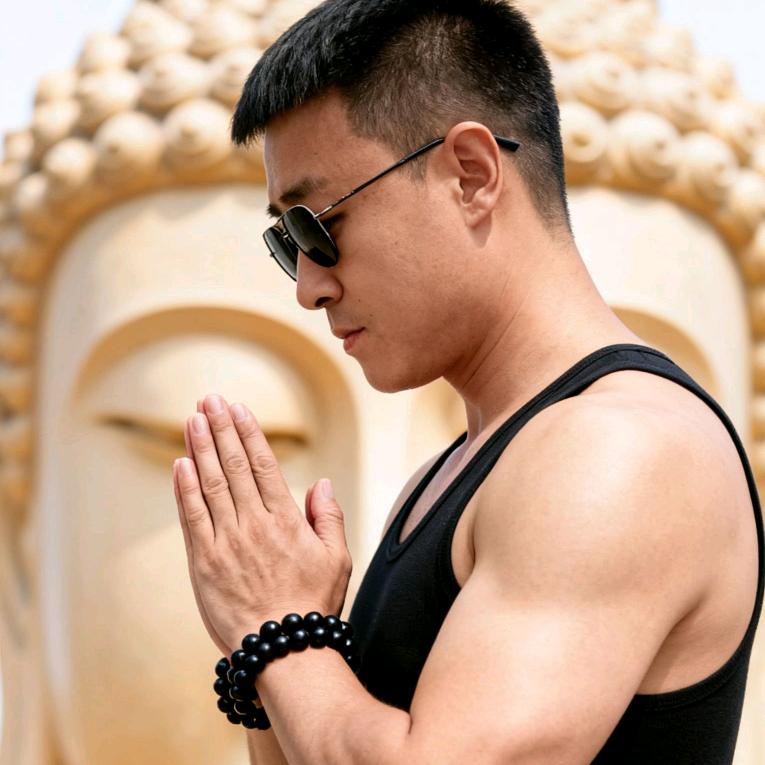 陌小杰