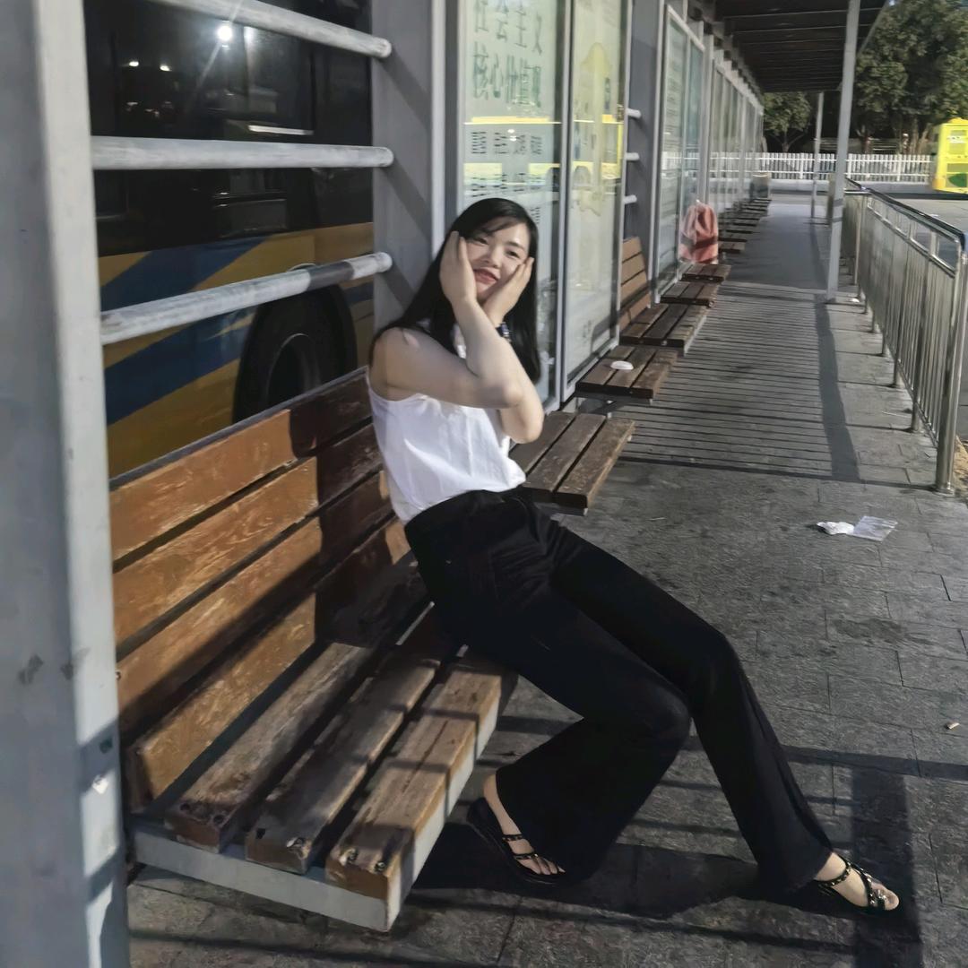 单眼皮的洋辣子