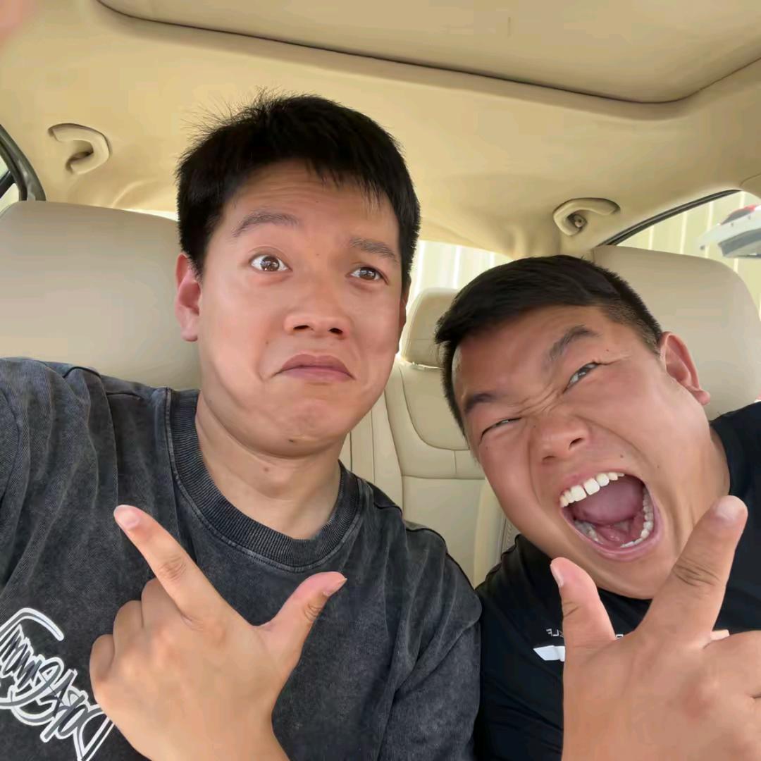 乌市交个水友二手车（峰云）