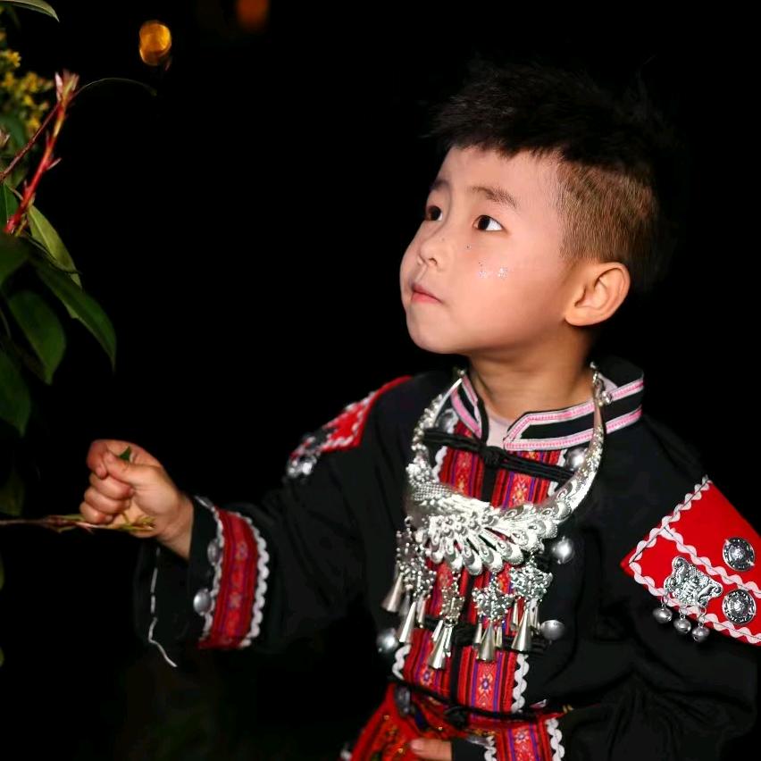 小小杰