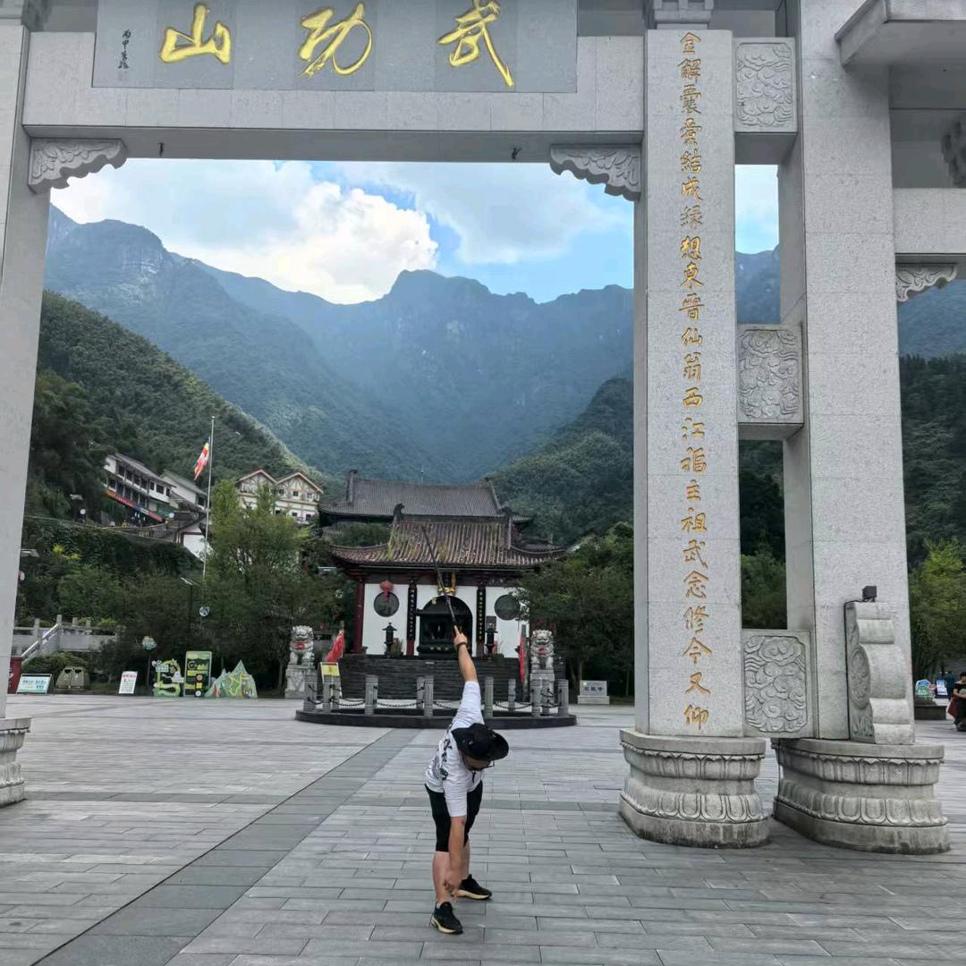 🚬ღ᭄是梦终ꦿ会醒᭄