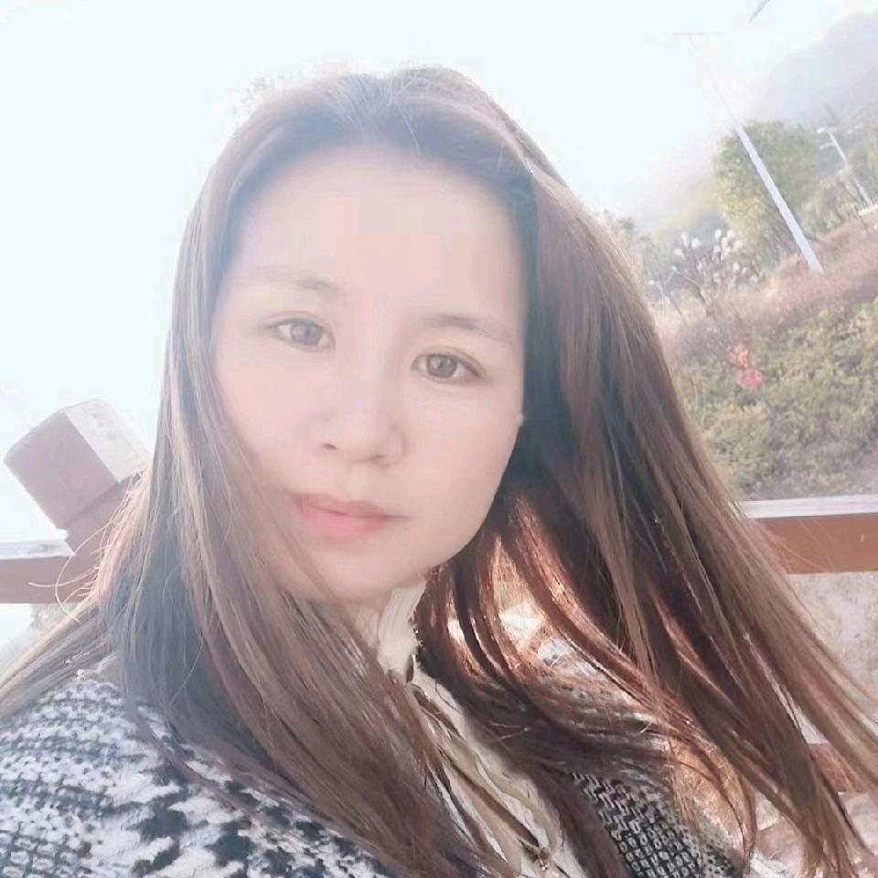 橙蓉妹子