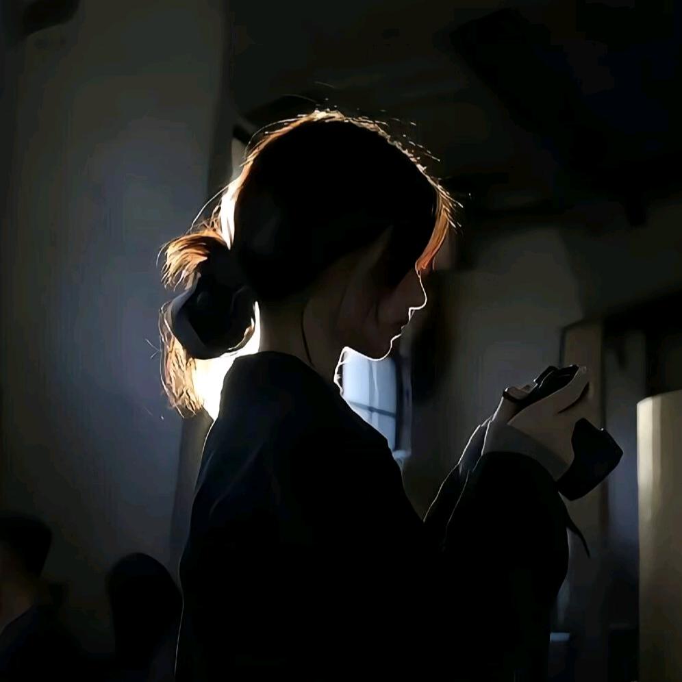 ╰茶靡微凉、凉到忧伤