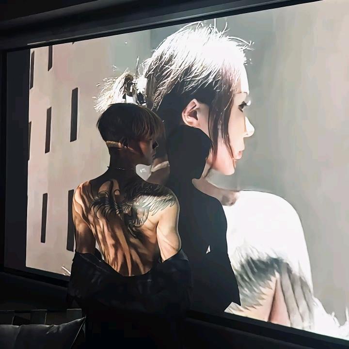 晚睡帅哥