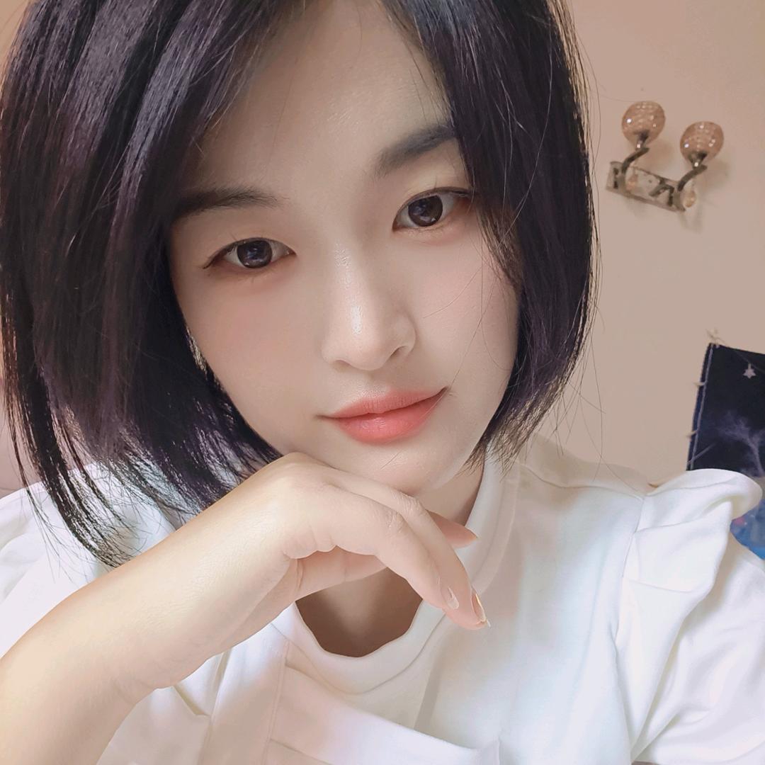 李李。