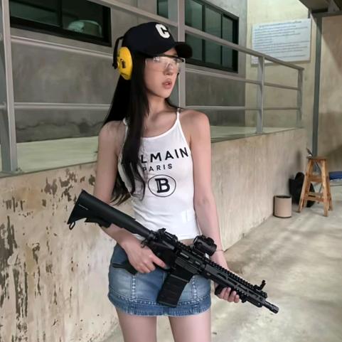 猫的房东🐱