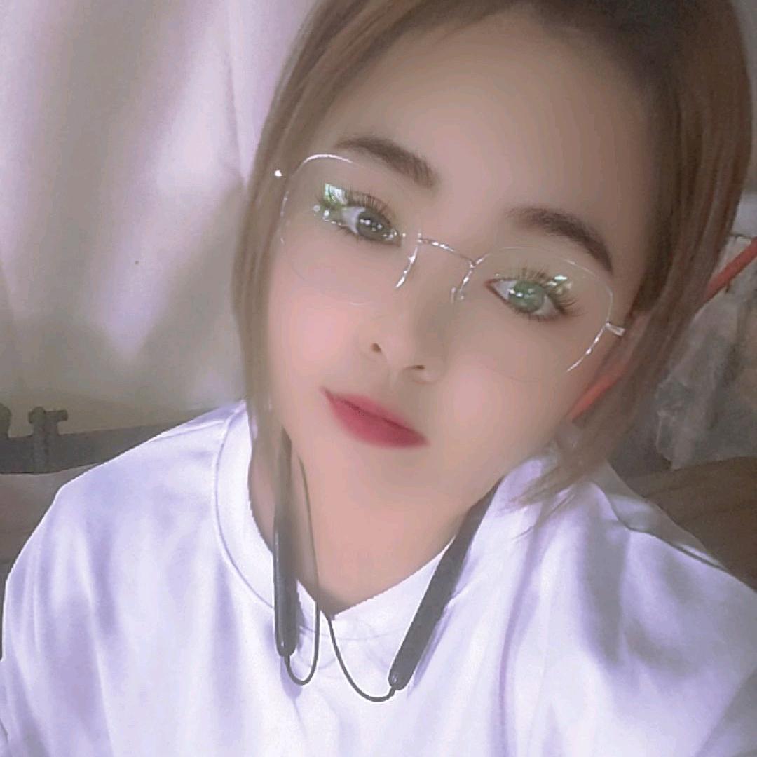 鲤鱼  挖机小娘子