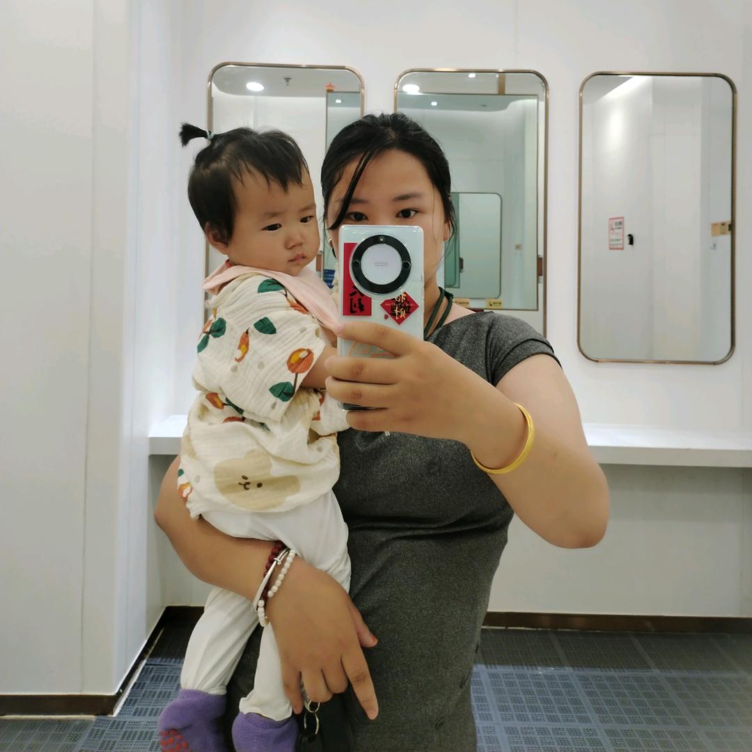 大肠发圈精品店