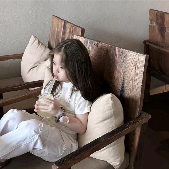 小饼干🍪.
