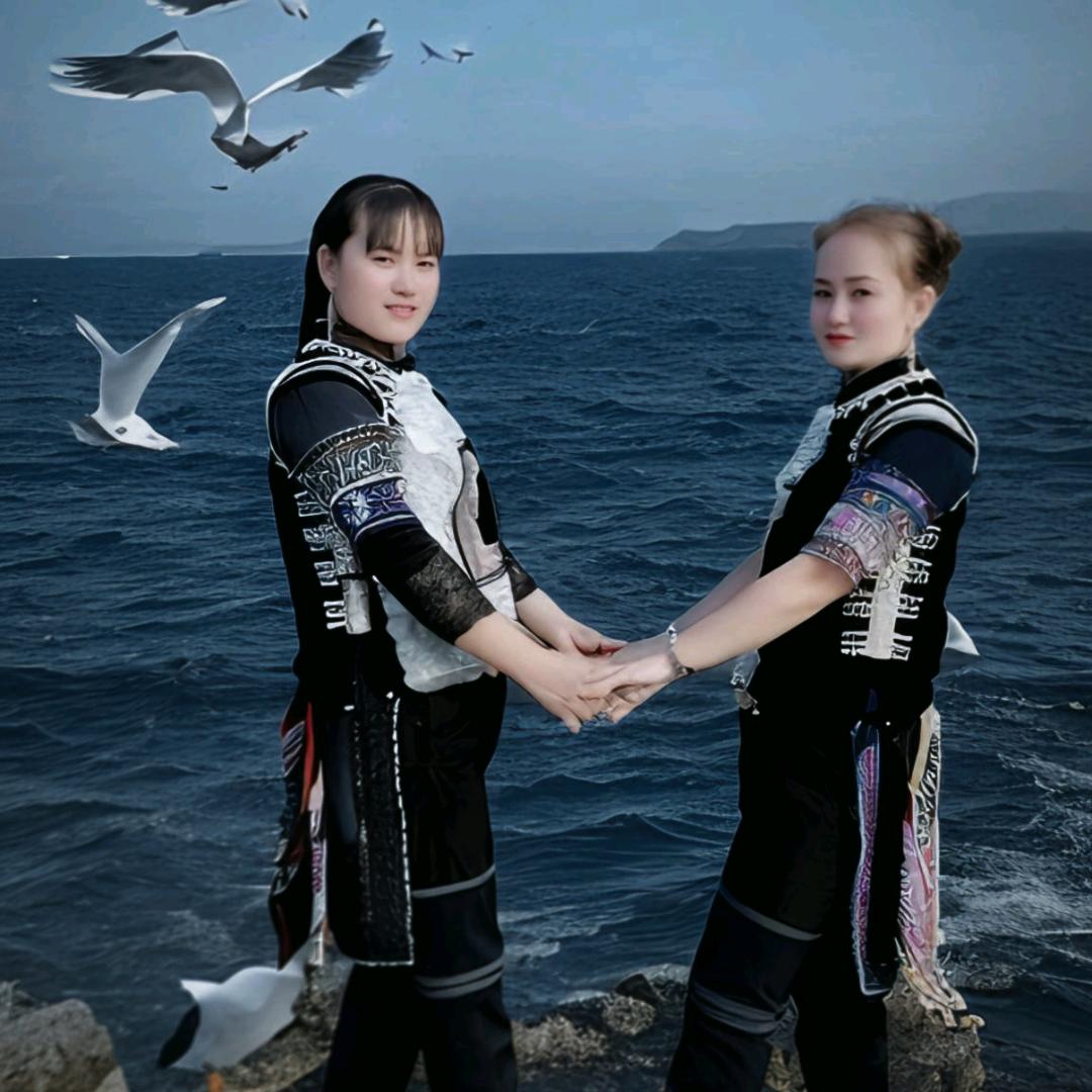 彝族小姐姐