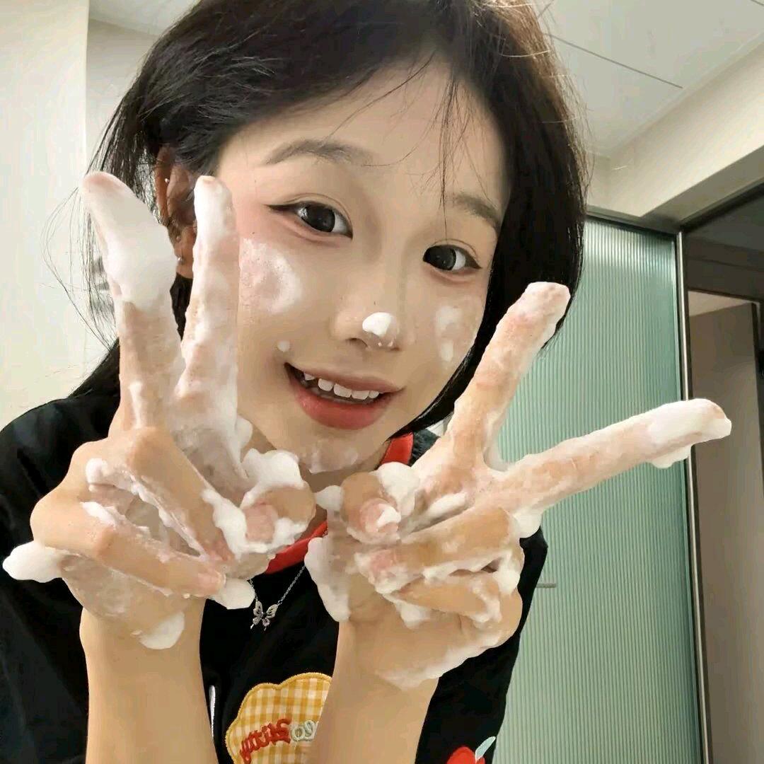 ૮  ´͈ ᗜ `͈ ა