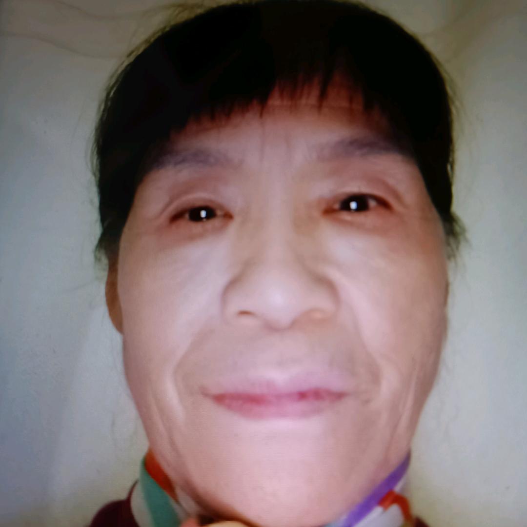 翟俊英晚上八点开播 正能量聊天主播