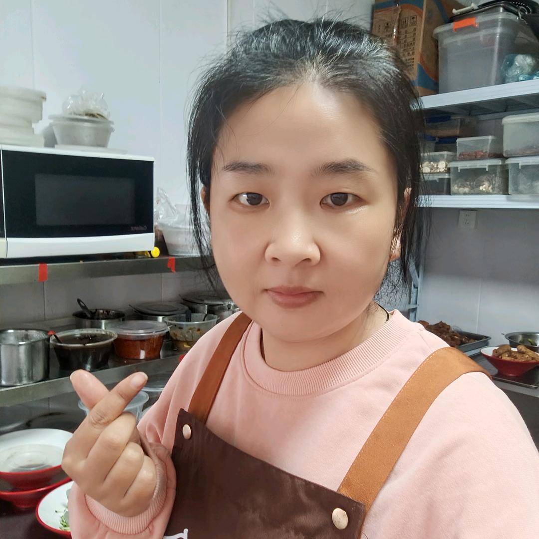 鹤小余大盘鸡拌面