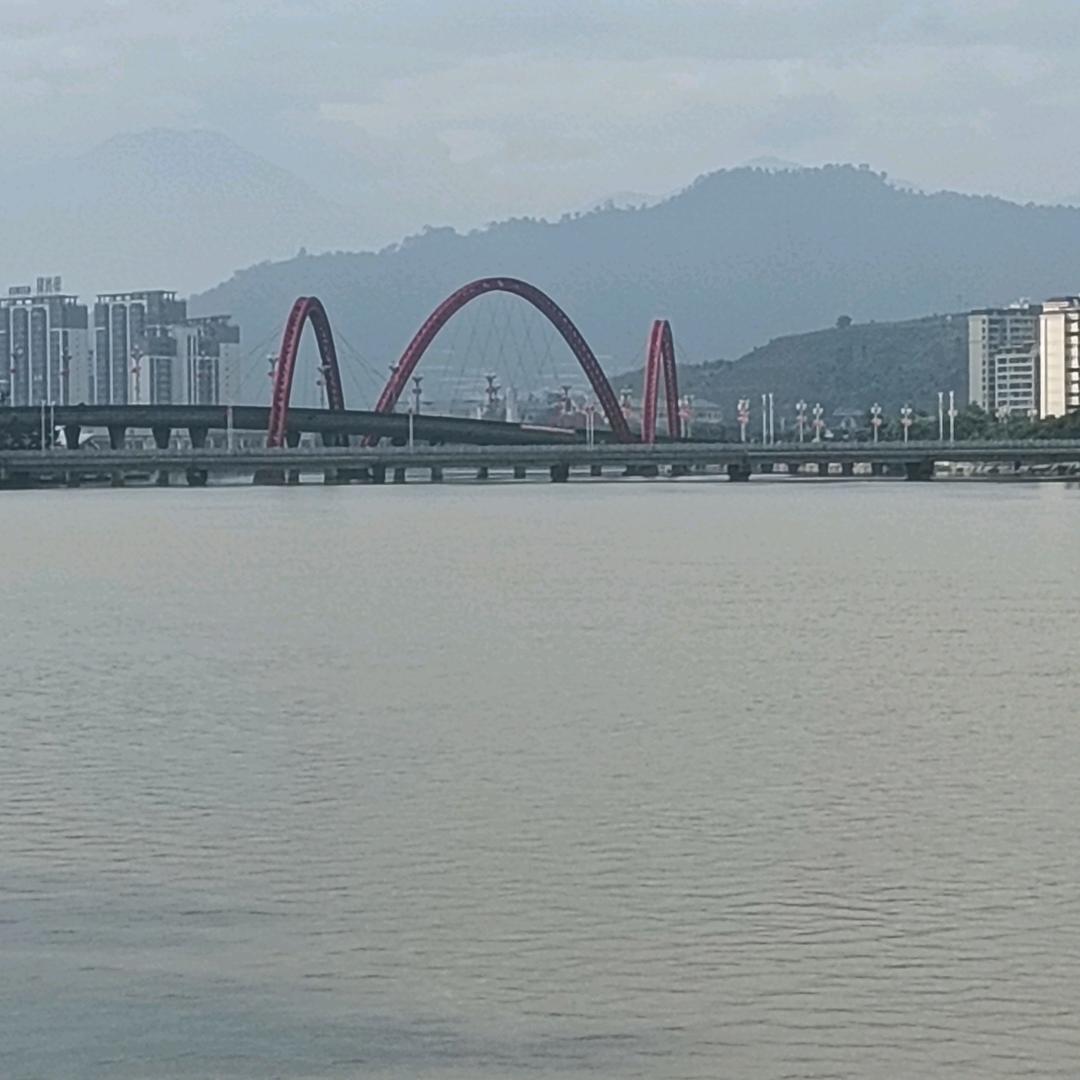风雨后定有彩虹