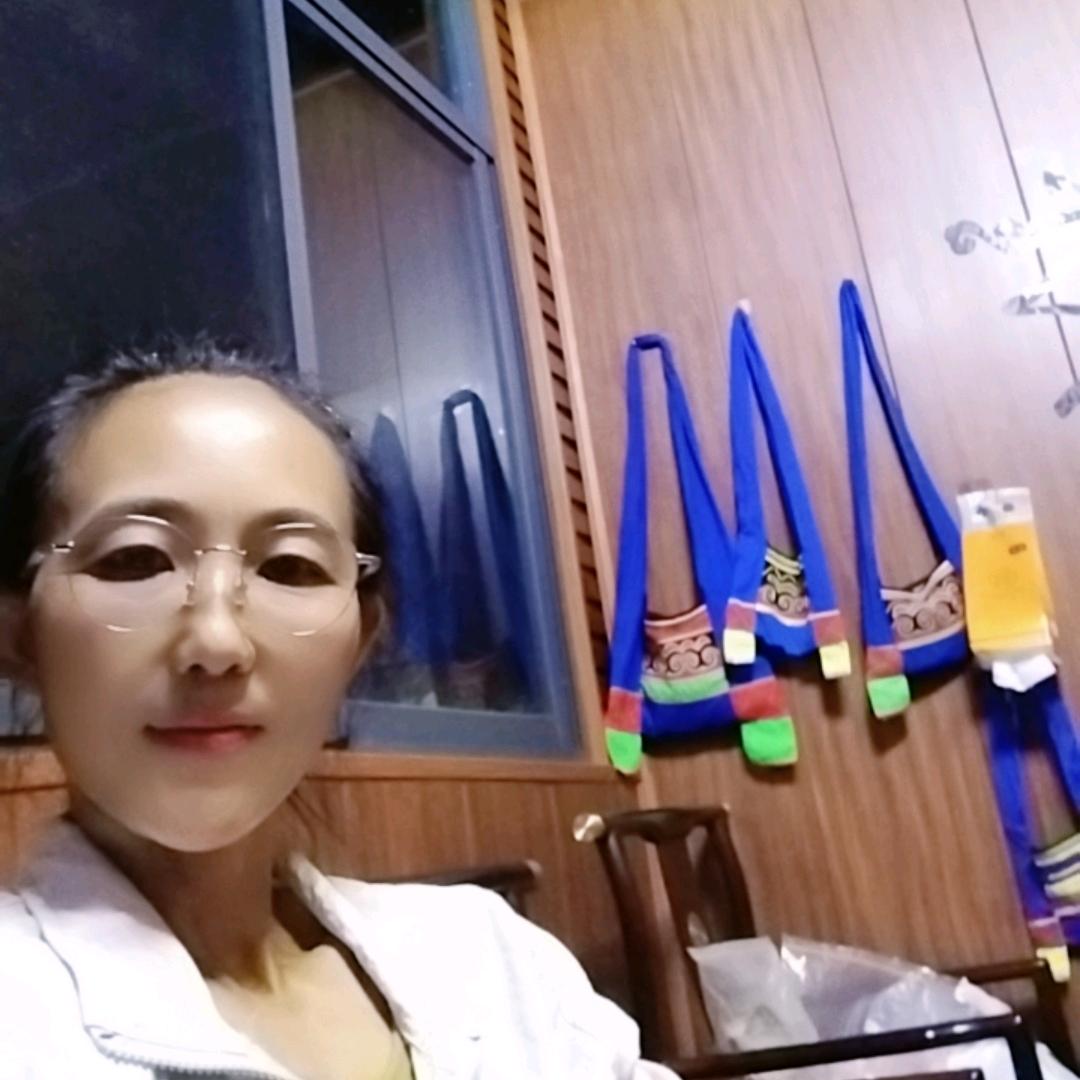 背阴山69号 罗姐