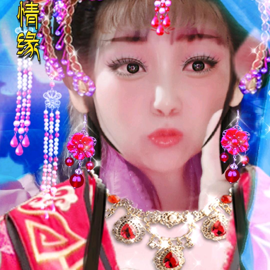 秀丽丽，中午十点半直播开我开的是聊天室K