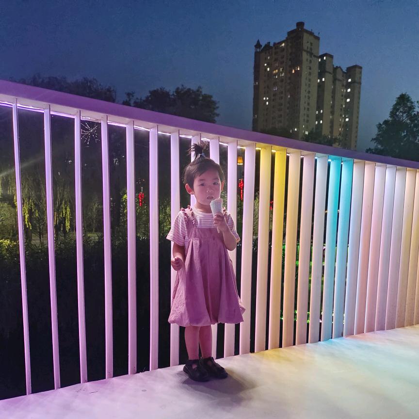 彤彤麻麻