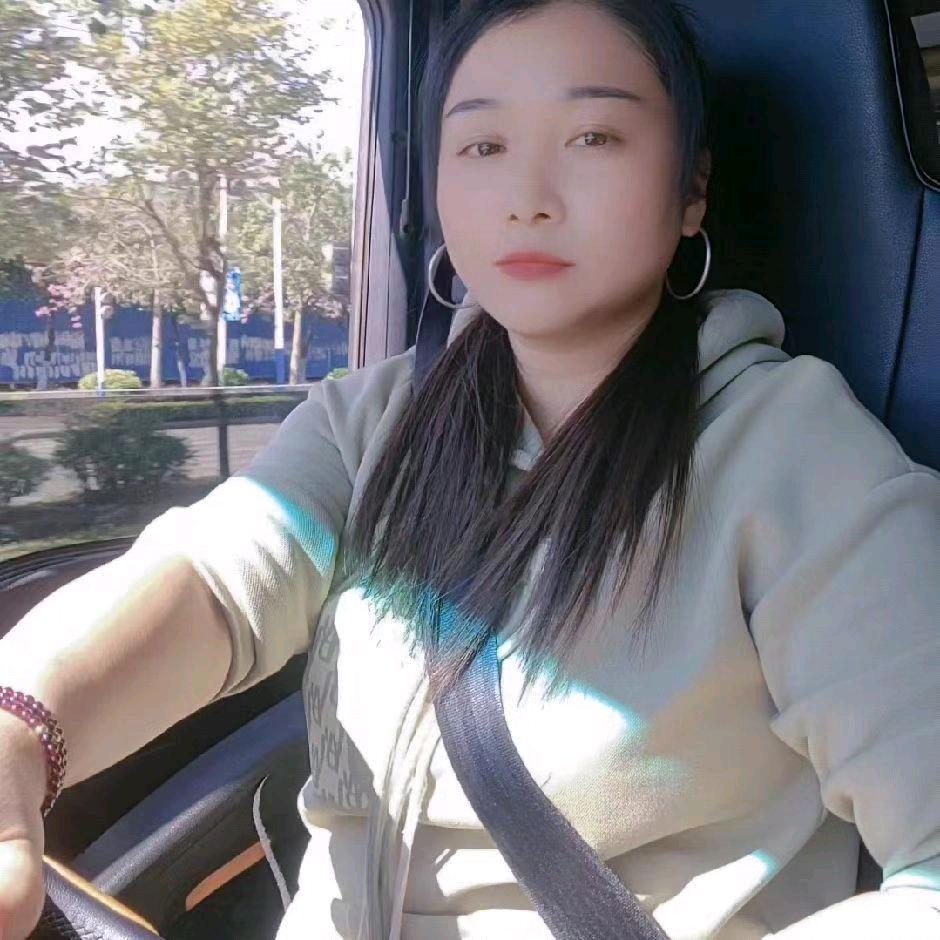 广西卡车司机美杨杨