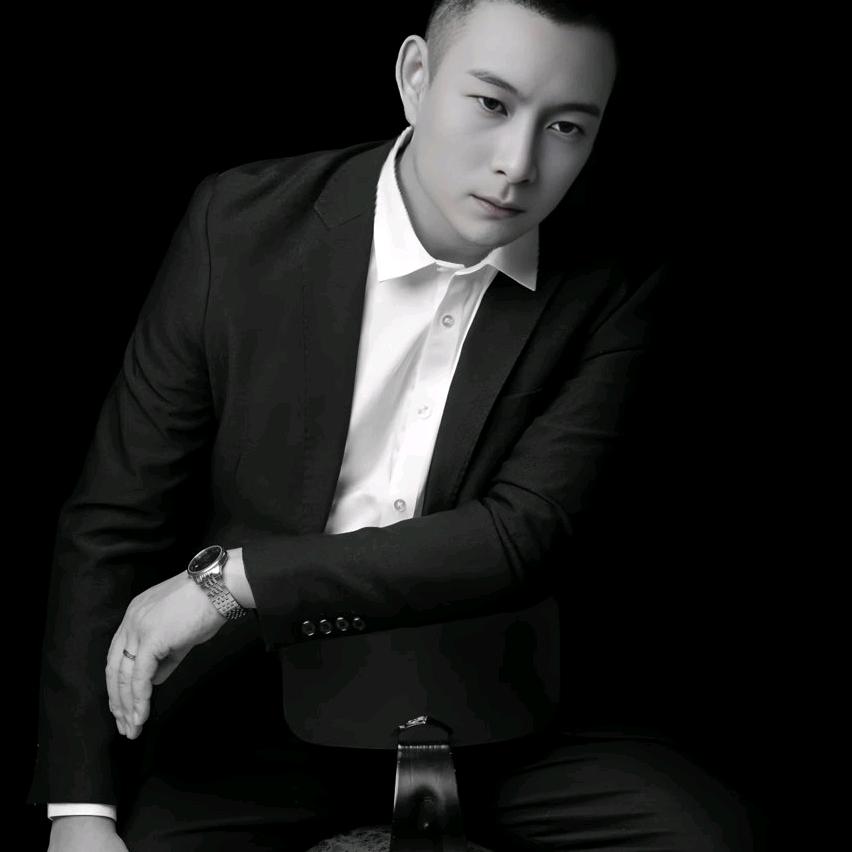 逐光而行⁺¹⁰⁰࿐