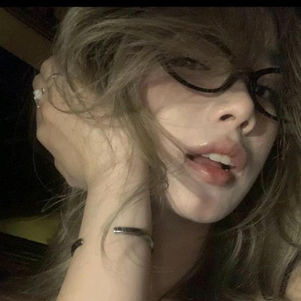 爱吃🌿莓～