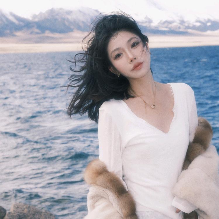 Sara老杨私服